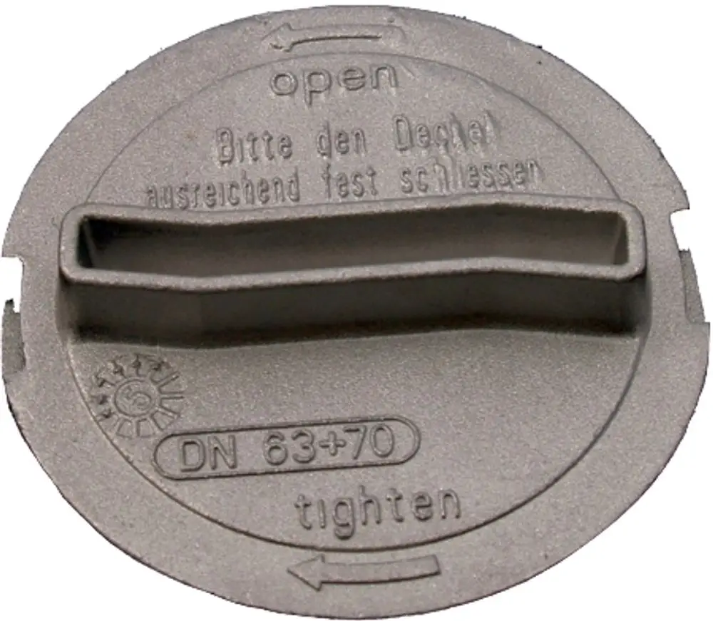 Revisionsdeckel von Wolf in runder Form mit Öffnungsanweisung und Drehverschluss, gefertigt aus robustem Material, zur Abdeckung von Zugangspunkten in Rohrsystemen.